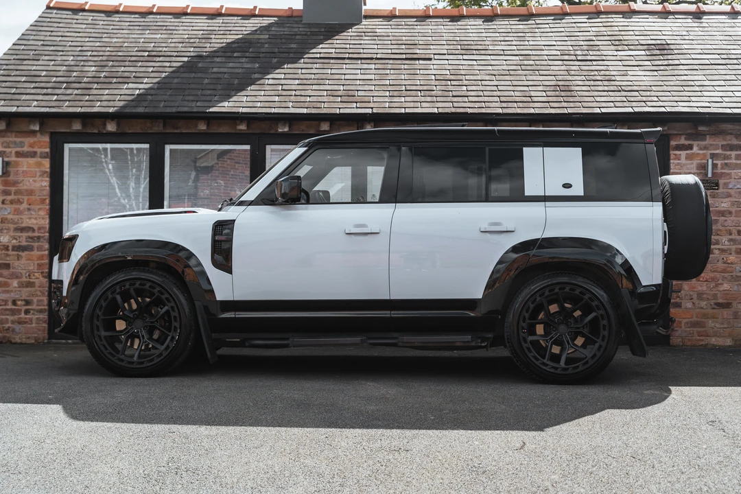 2023 Land Rover Defender 110 - Image 8 of 31
