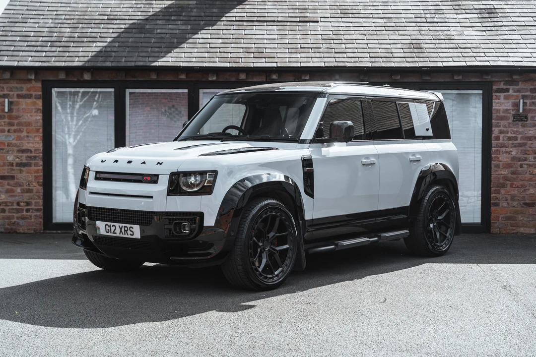 2023 Land Rover Defender 110 - Image 9 of 31