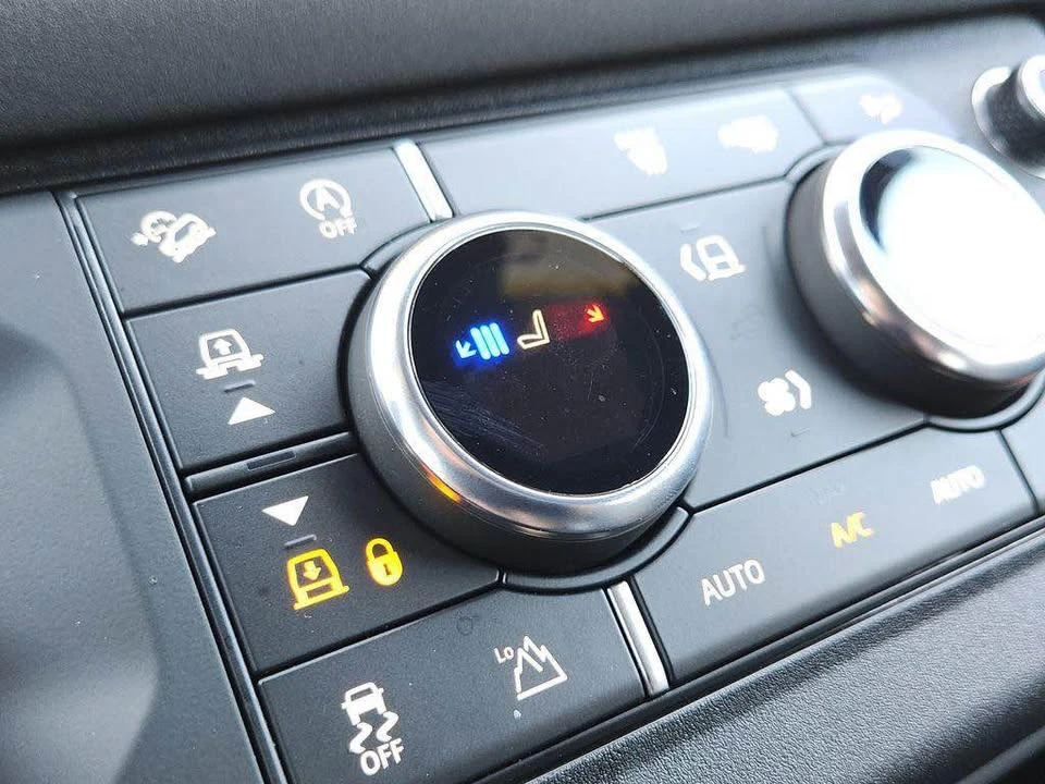 2023 Land Rover Defender L663 - Image 13 of 20