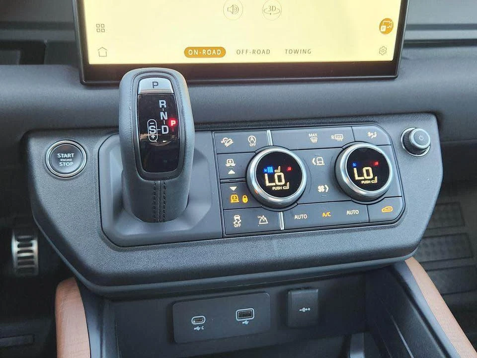 2023 Land Rover Defender L663 - Image 17 of 20