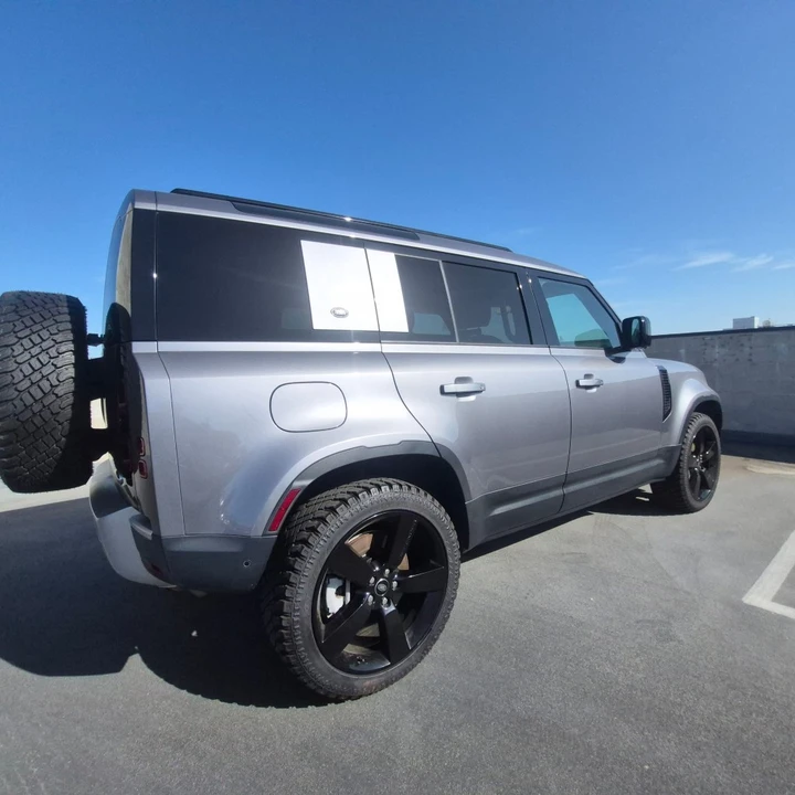 2023 Land Rover Defender L663 - Image 4 of 23