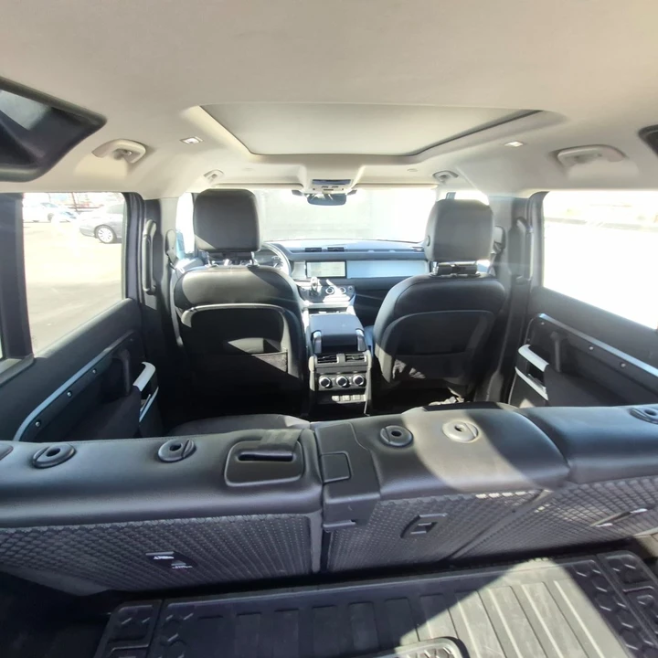2023 Land Rover Defender L663 - Image 18 of 23