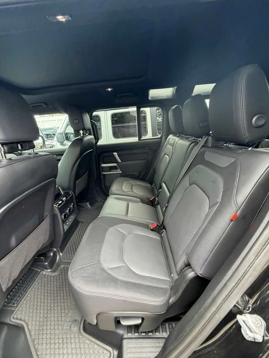 2023 Land Rover Defender L663 - Image 9 of 12