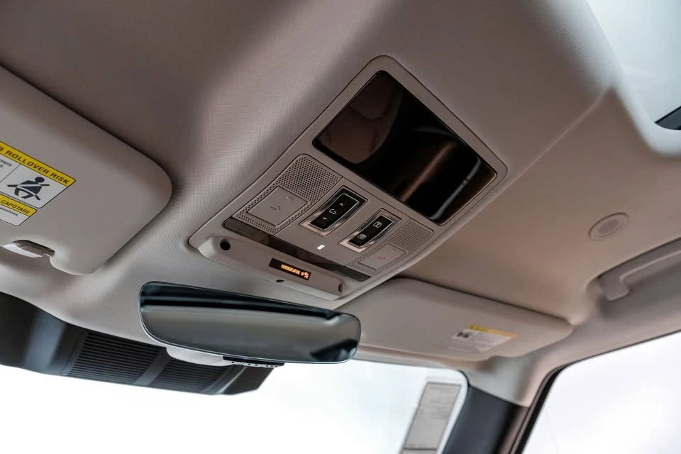 2023 Land Rover Defender L663 - Image 16 of 20