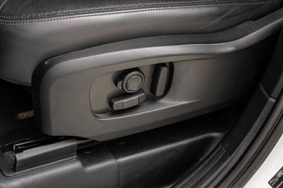 2023 Land Rover Defender L663 - Image 4 of 20
