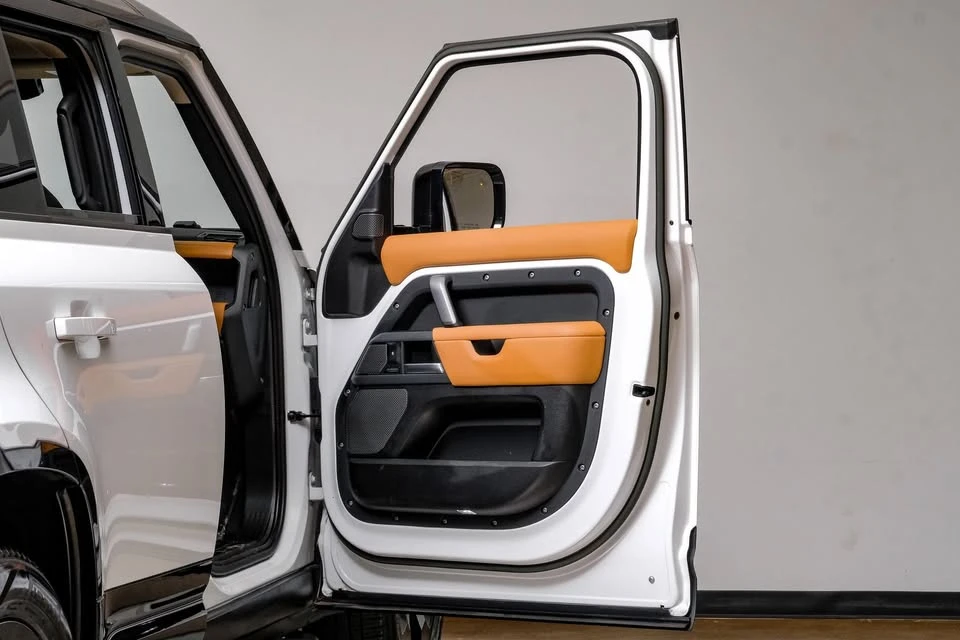 2023 Land Rover Defender L663 - Image 8 of 20