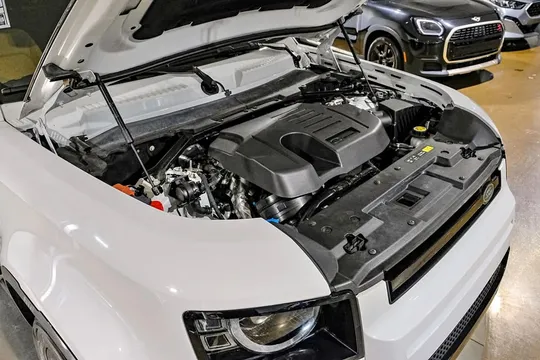 2023 Land Rover Defender 110 X-Dynamic SE