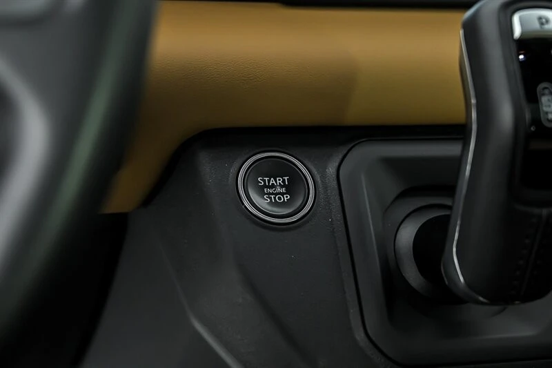 2023 Land Rover Defender L663 - Image 27 of 31