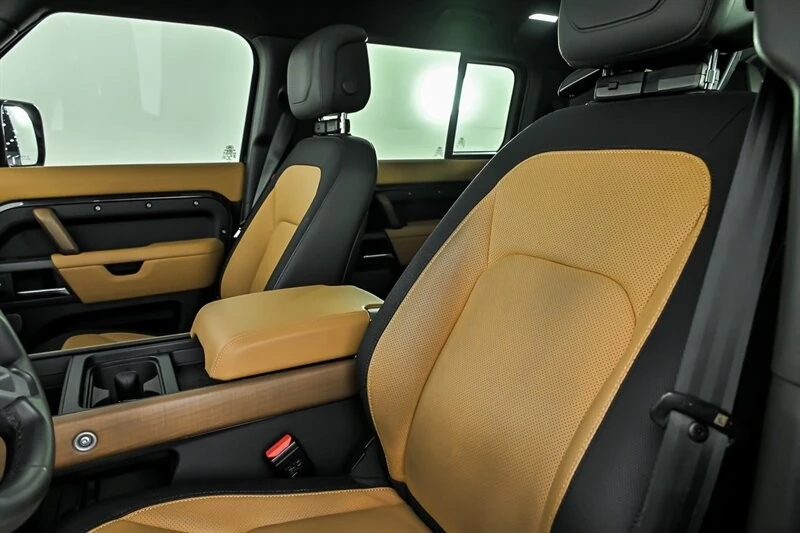 2023 Land Rover Defender L663 - Image 18 of 31