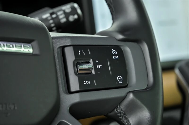 2023 Land Rover Defender L663 - Image 23 of 31