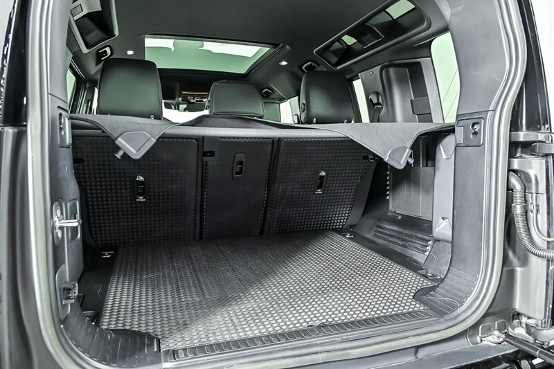 2023 Land Rover Defender L663 - Image 12 of 31