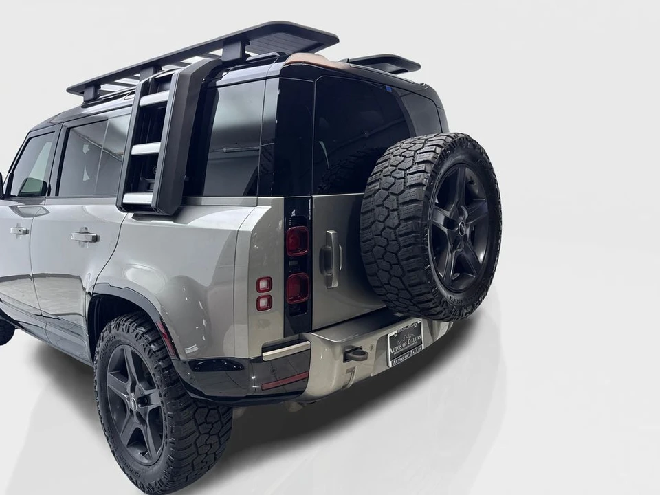 2023 Land Rover Defender L663 - Image 19 of 31