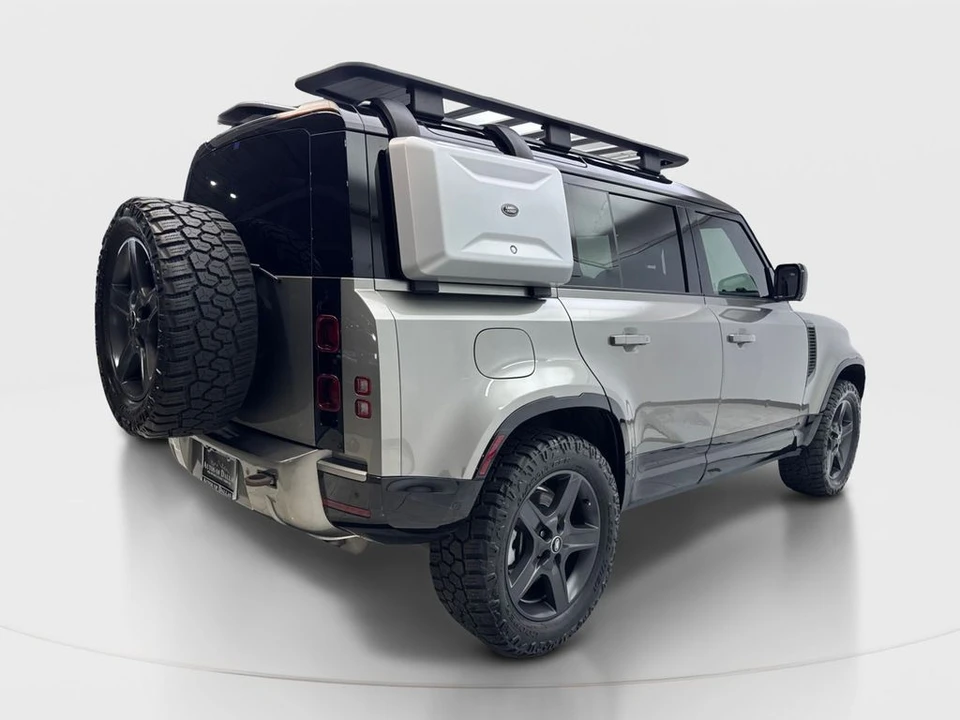 2023 Land Rover Defender L663 - Image 6 of 31