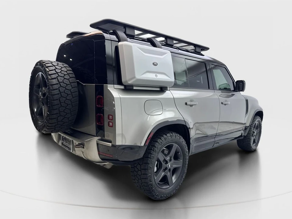 2023 Land Rover Defender L663 - Image 6 of 21