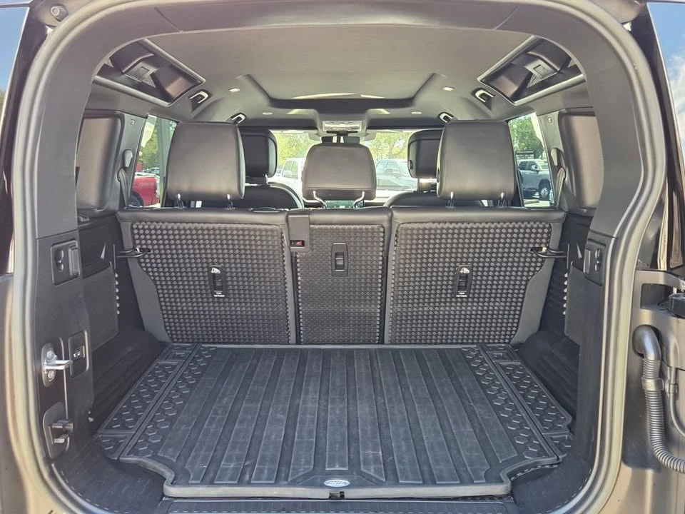 2023 Land Rover Defender L663 - Image 7 of 20