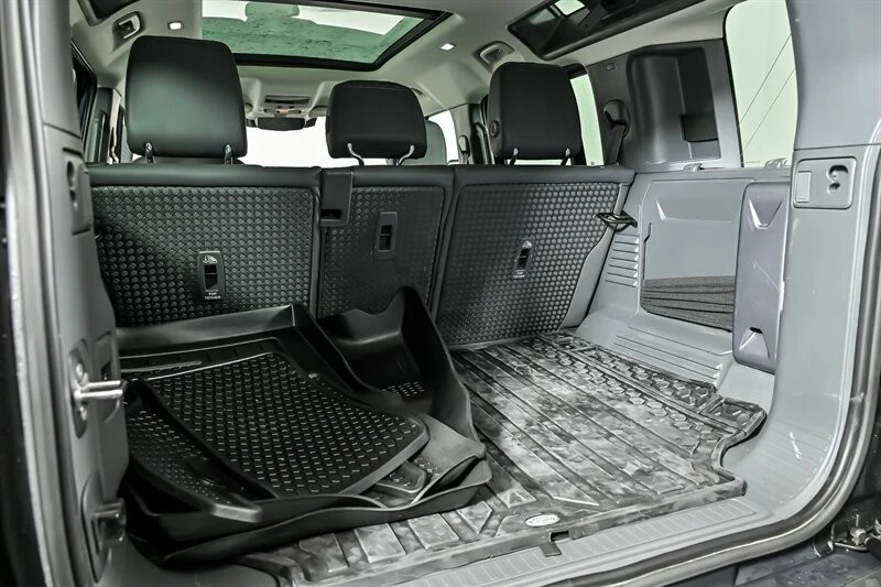 2023 Land Rover Defender L663 - Image 10 of 29