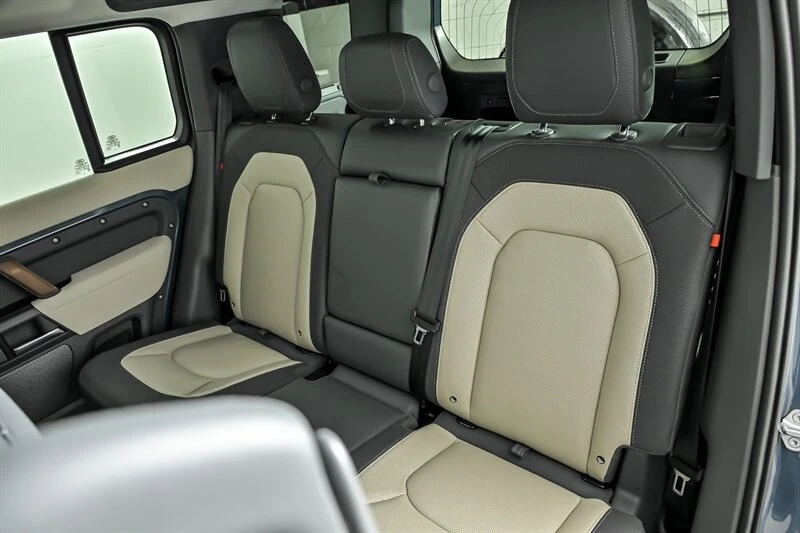 2023 Land Rover Defender L663 - Image 17 of 29