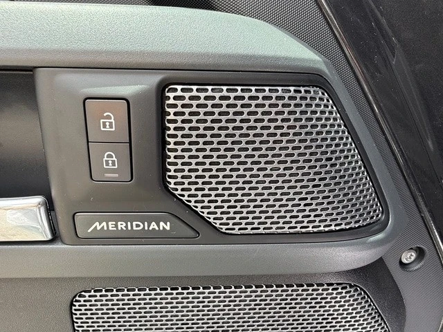 2023 Land Rover - Image 13 of 31