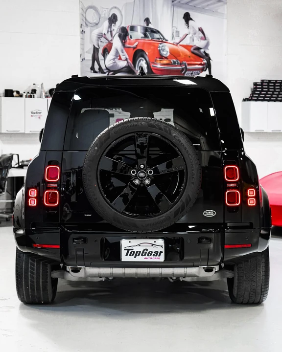 2023 Land Rover Defender L663 - Image 24 of 31