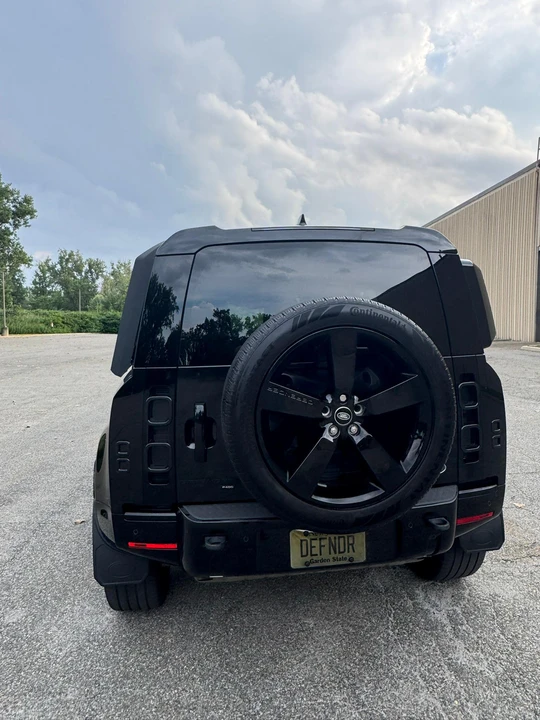 2023 Land Rover Defender L663 - Image 11 of 31