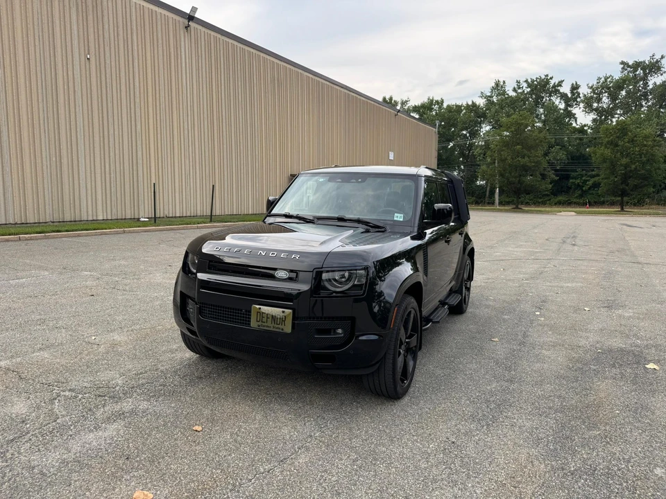 2023 Land Rover Defender L663 - Image 7 of 31