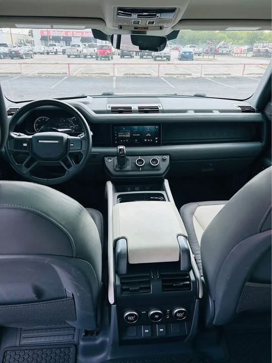 2023 Land Rover Defender L663 - Image 11 of 12