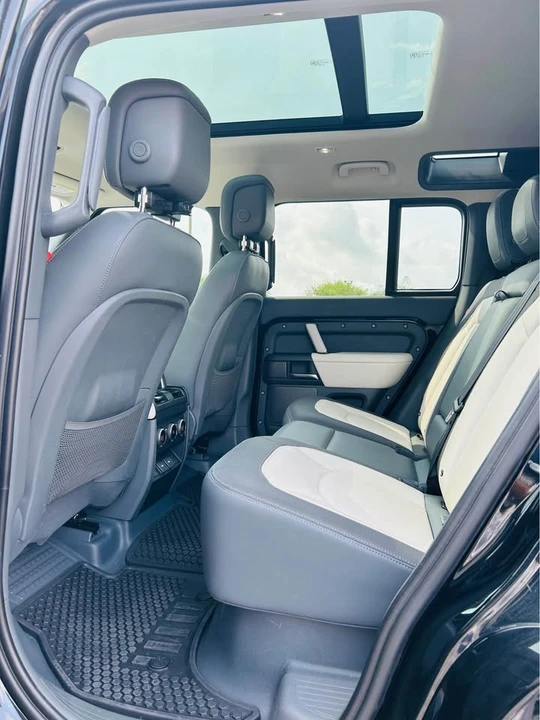 2023 Land Rover Defender L663 - Image 10 of 12