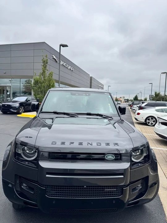 2023 Land Rover Defender L663 - Image 6 of 17