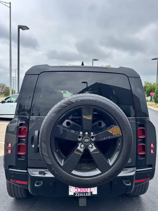 2023 Land Rover Defender L663 - Image 3 of 17