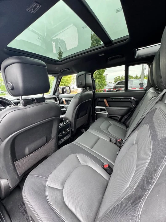 2023 Land Rover Defender L663 - Image 15 of 17