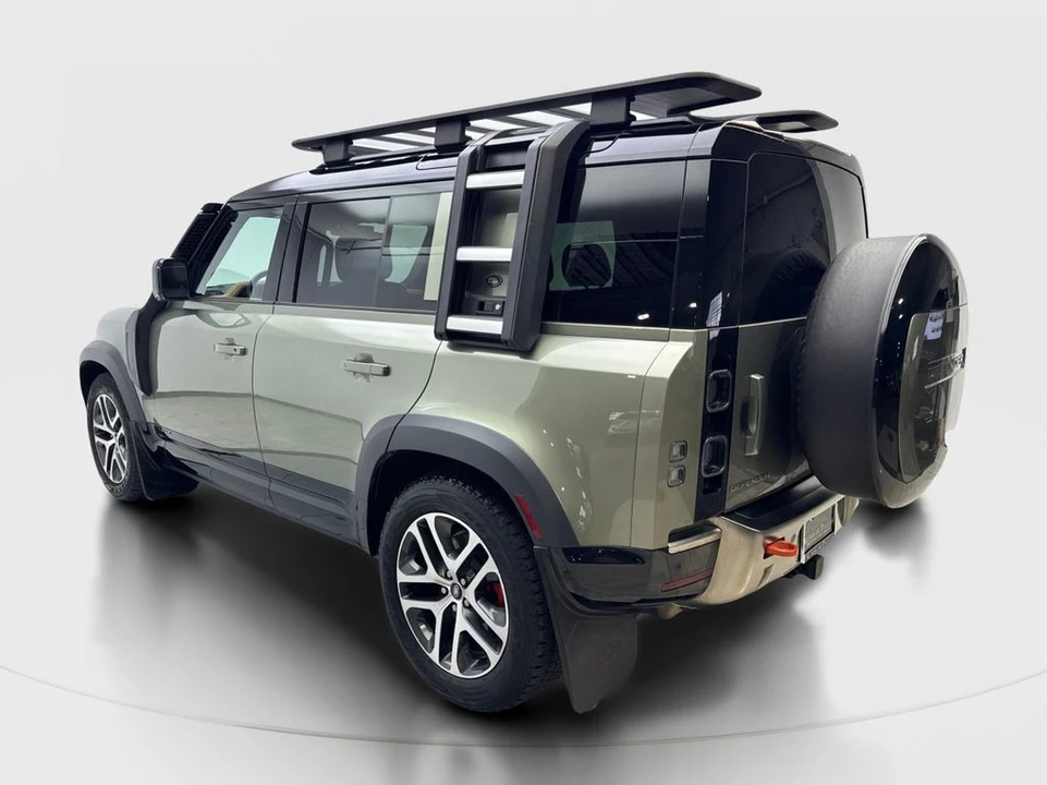 2023 Land Rover - Image 9 of 31