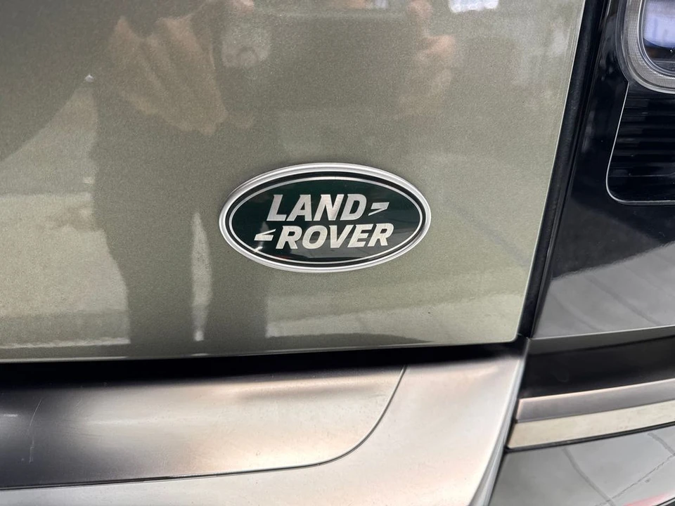 2023 Land Rover - Image 20 of 31