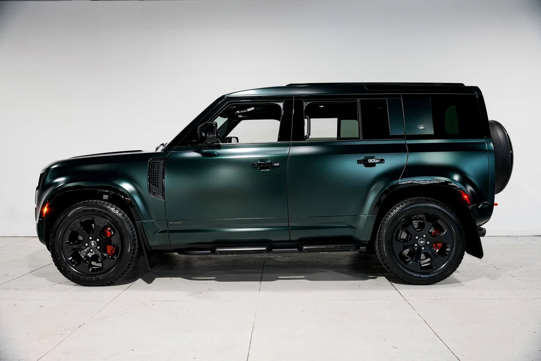 2023 Land Rover Defender L663 - Image 7 of 21