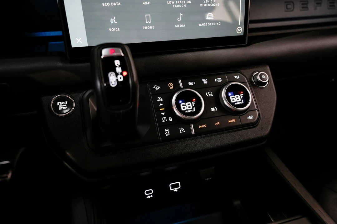 2023 Land Rover Defender L663 - Image 17 of 21