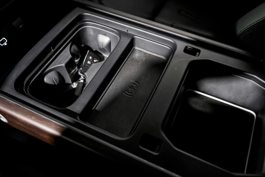 2023 Land Rover Defender L663 - Image 19 of 21