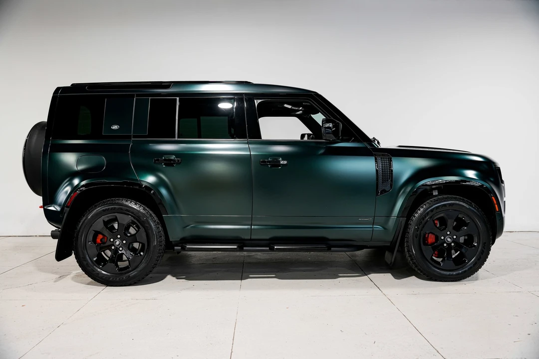 2023 Land Rover Defender L663 - Image 2 of 21