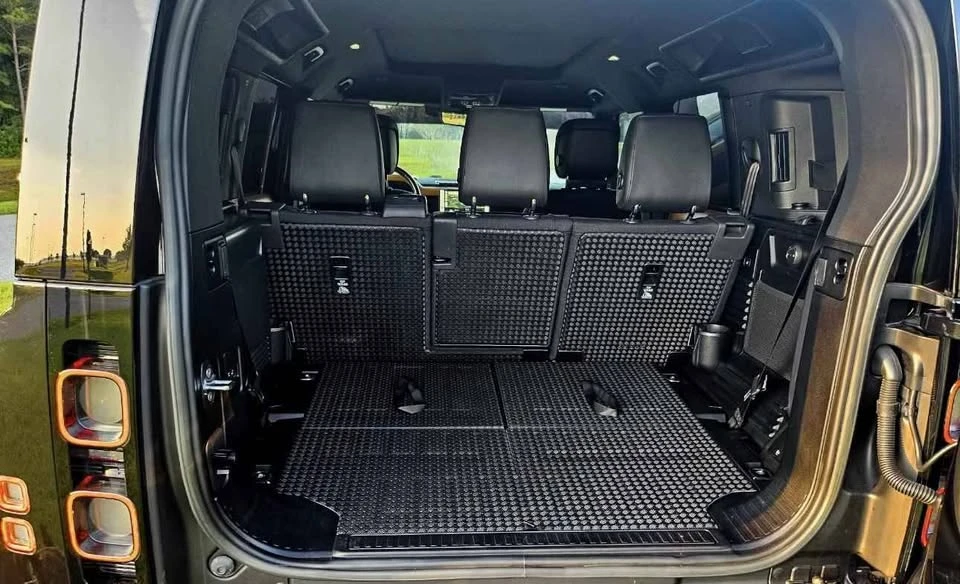 2023 Land Rover Defender L663 - Image 10 of 16