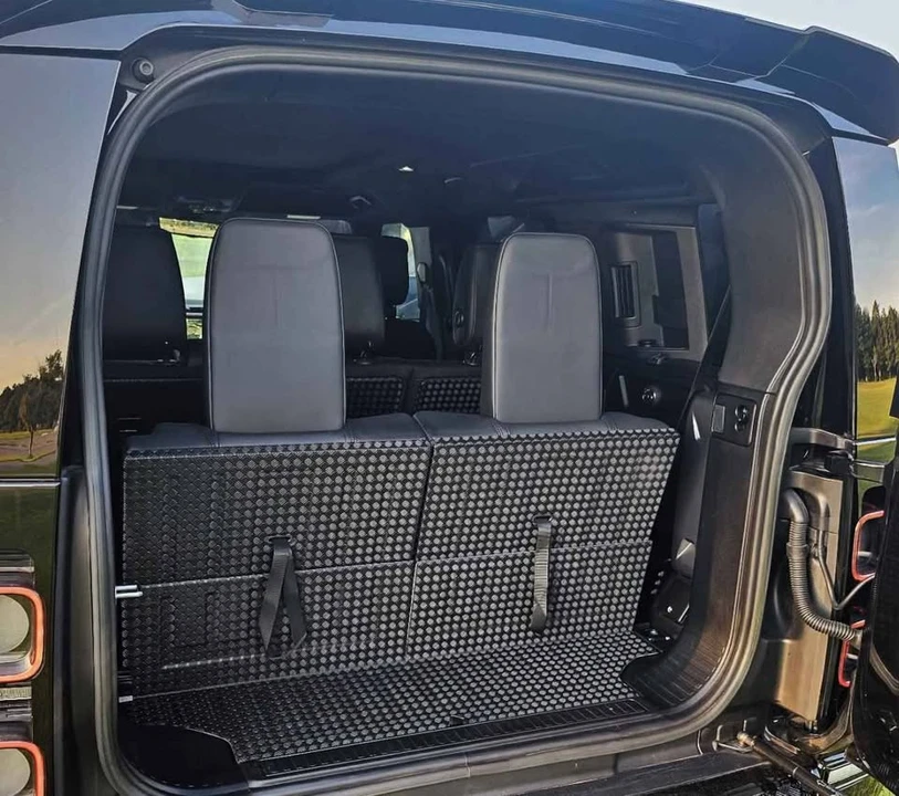2023 Land Rover Defender L663 - Image 11 of 16