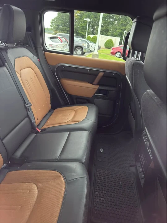 2023 Land Rover Defender L663 - Image 4 of 4