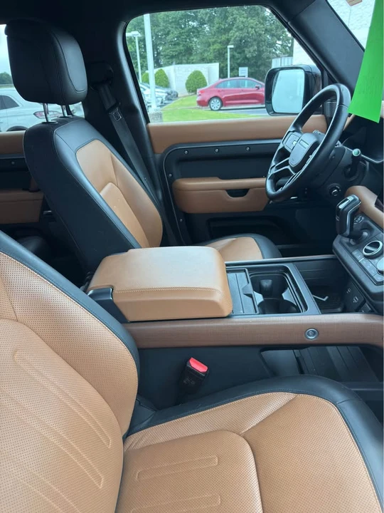 2023 Land Rover Defender L663 - Image 3 of 4