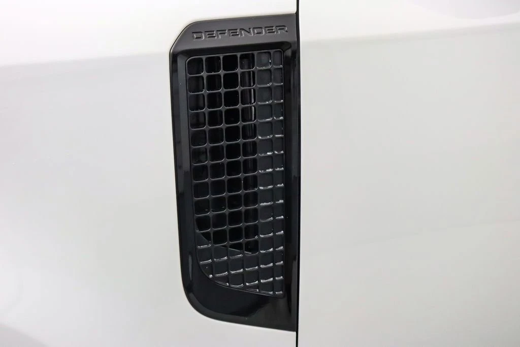 2023 Land Rover Defender L663 - Image 13 of 21