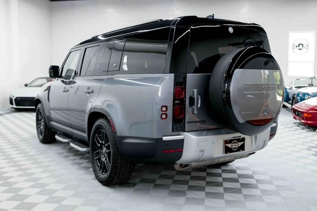 2023 Land Rover Defender L663 - Image 9 of 31