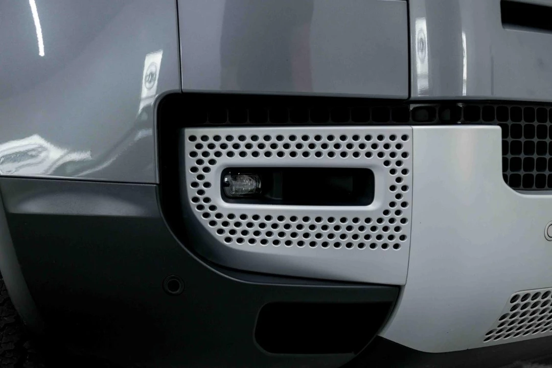 2023 Land Rover Defender L663 - Image 17 of 31