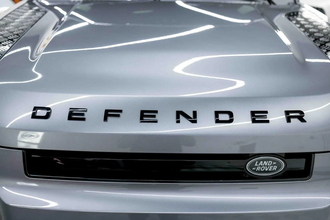 2023 Land Rover Defender L663 - Image 15 of 31
