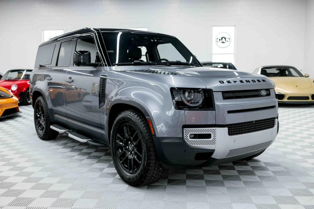 2023 Land Rover Defender L663 - Image 5 of 31