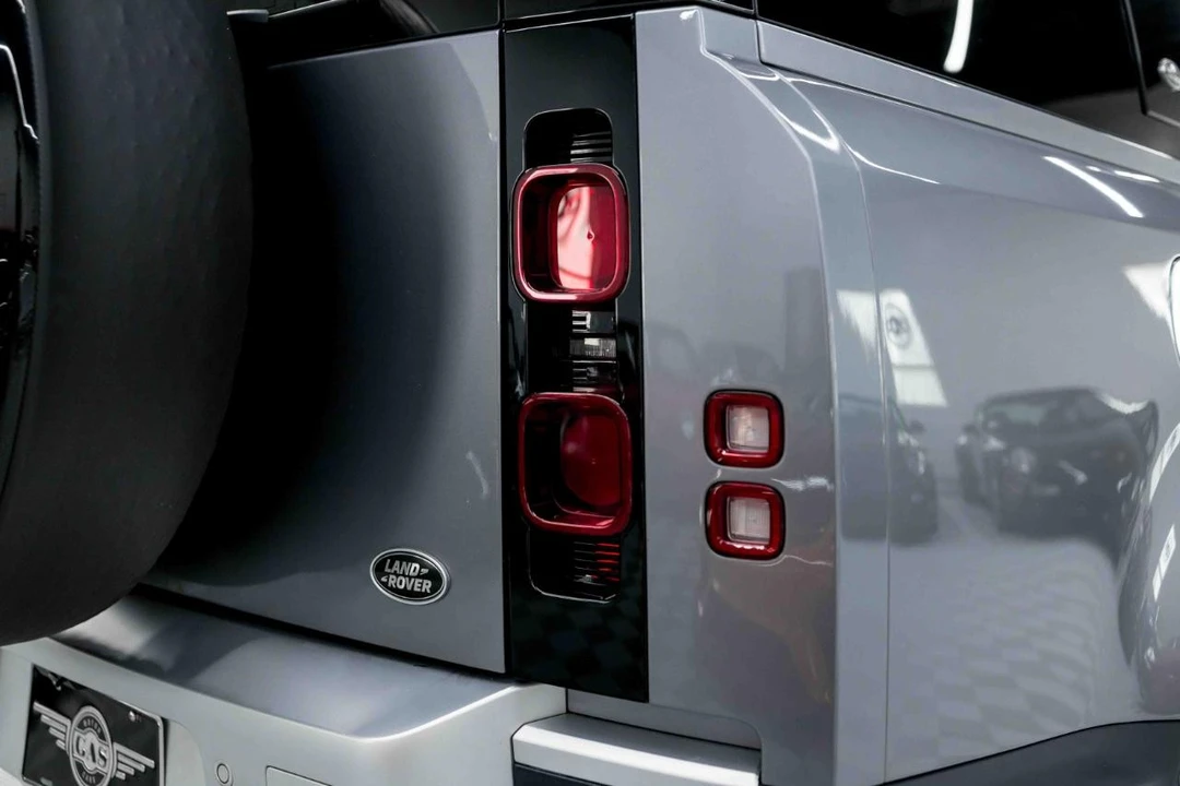 2023 Land Rover Defender L663 - Image 26 of 31