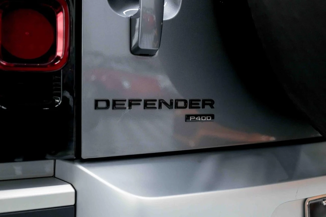 2023 Land Rover Defender L663 - Image 29 of 31