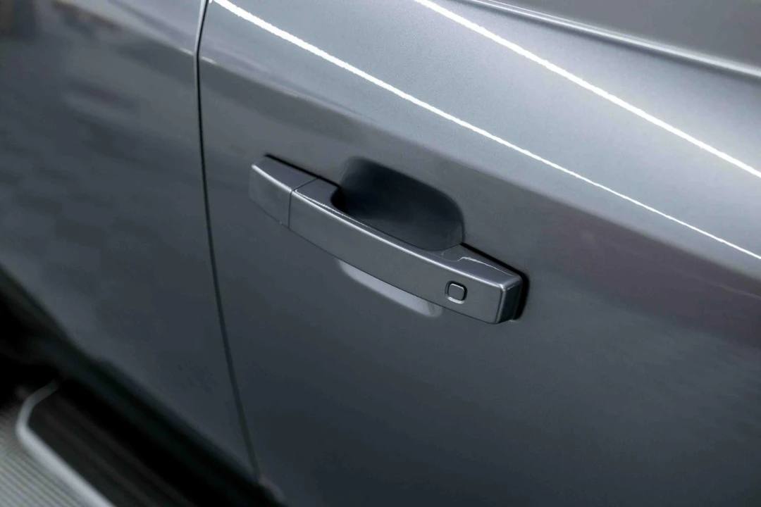 2023 Land Rover Defender L663 - Image 21 of 31