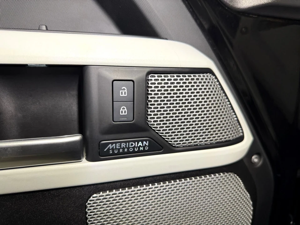 2023 Land Rover Defender L663 - Image 13 of 21