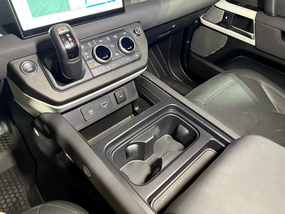 2023 Land Rover Defender L663 - Image 18 of 21